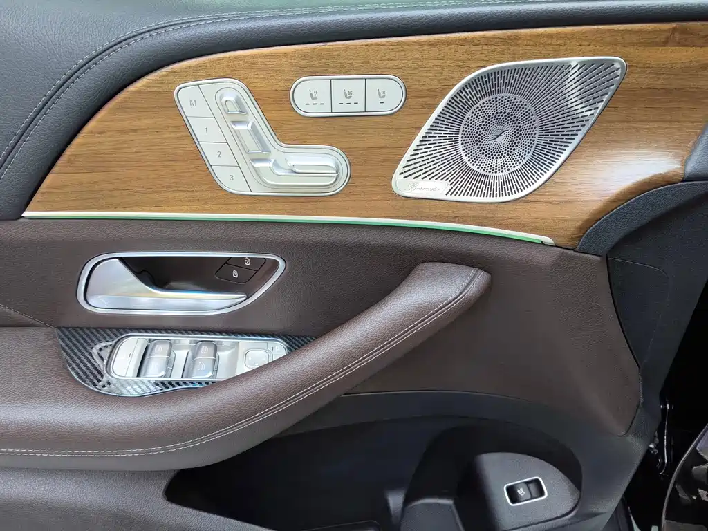 Mercedes-Benz GLS — фото 23