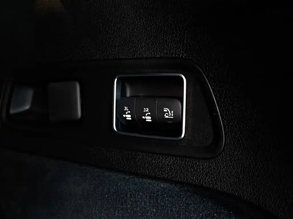 Mercedes-Benz GLS — фото 33