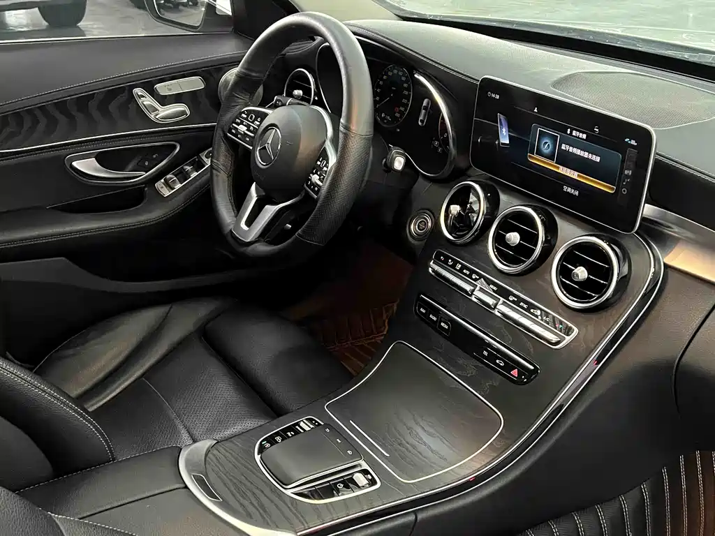 Mercedes-Benz C-Class — фото 17