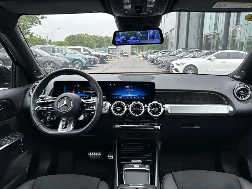 Mercedes-Benz GLB AMG — фото 16