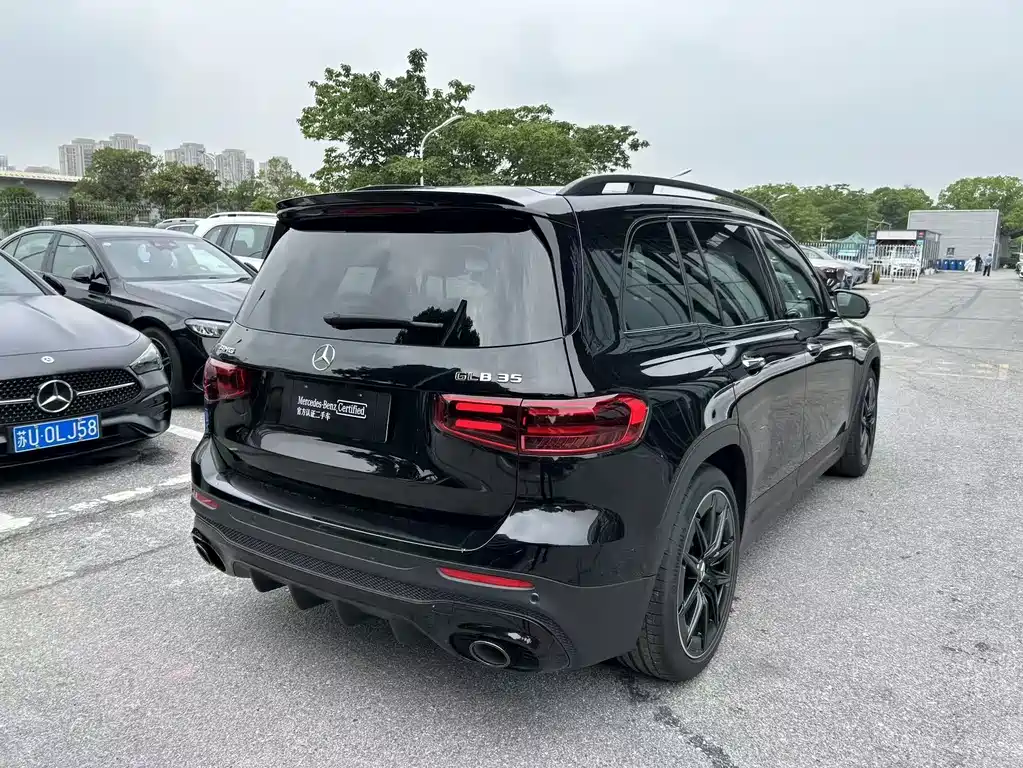 Mercedes-Benz GLB AMG — фото 8