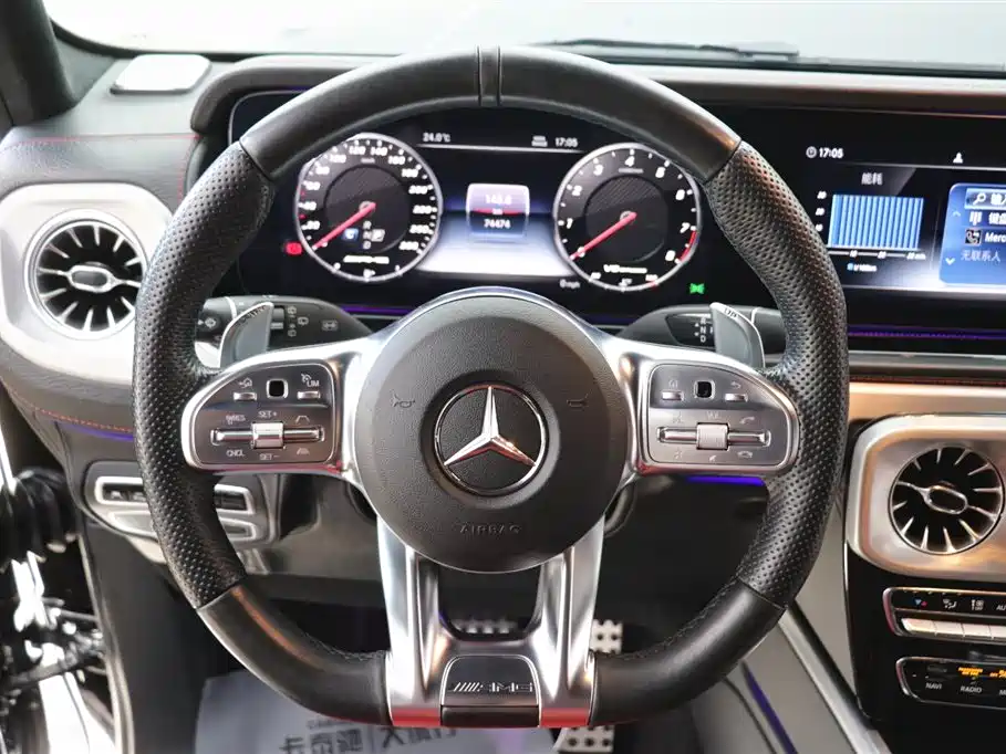 Mercedes-Benz G-Class AMG — фото 16