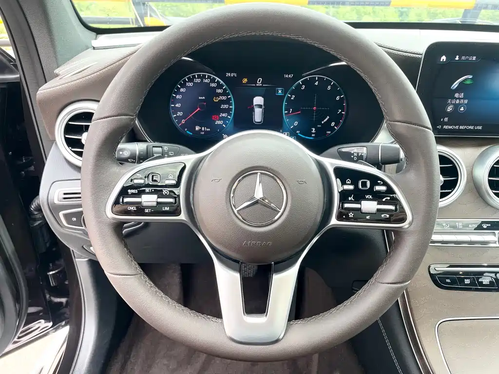 Mercedes-Benz GLC — фото 11