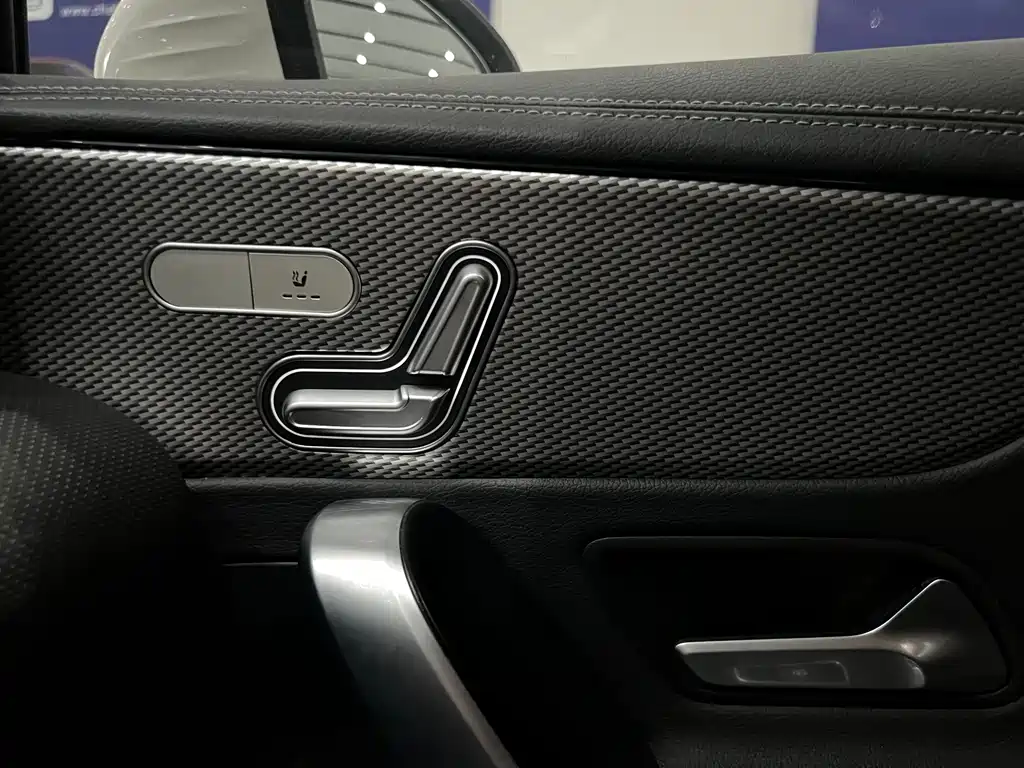 Mercedes-Benz A-Class — фото 14