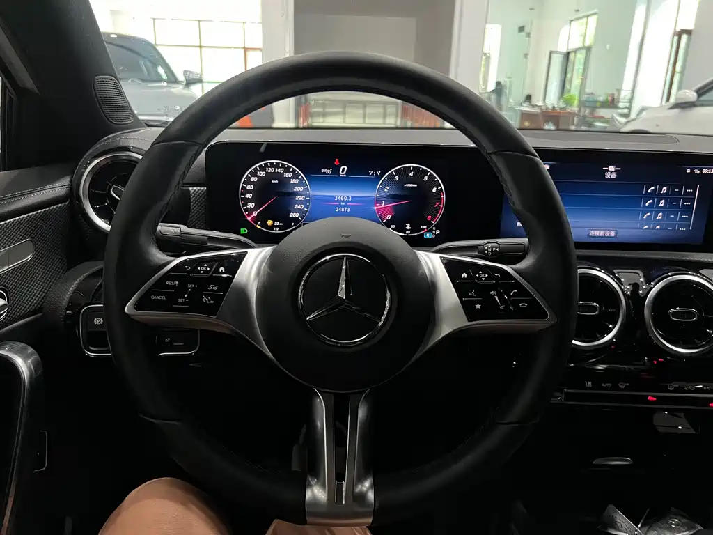 Mercedes-Benz A-Class — фото 15