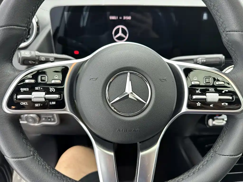 Mercedes-Benz GLA — фото 14