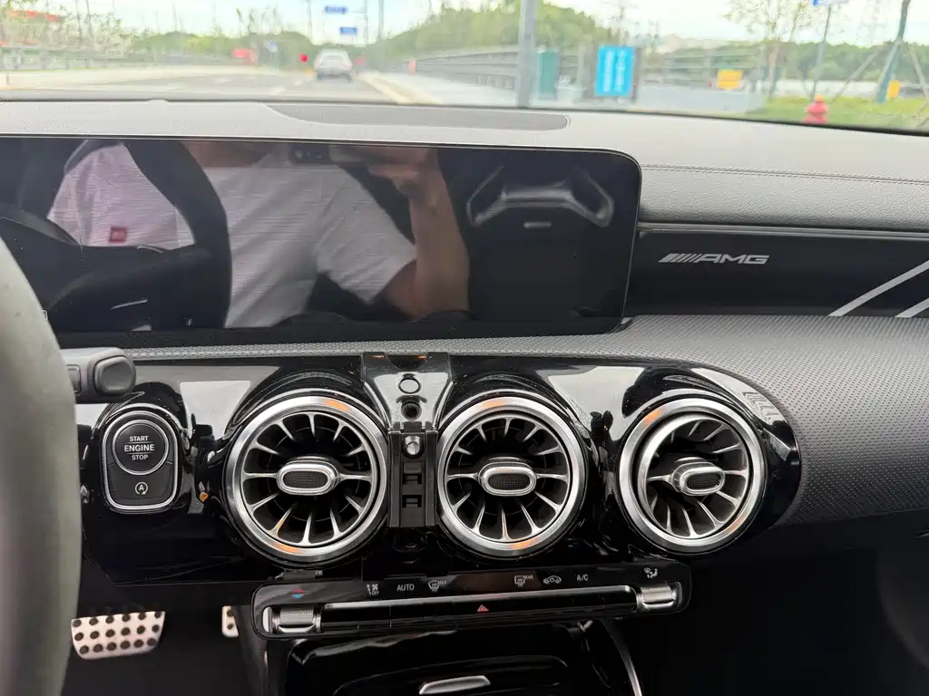 Mercedes-Benz CLA AMG — фото 19