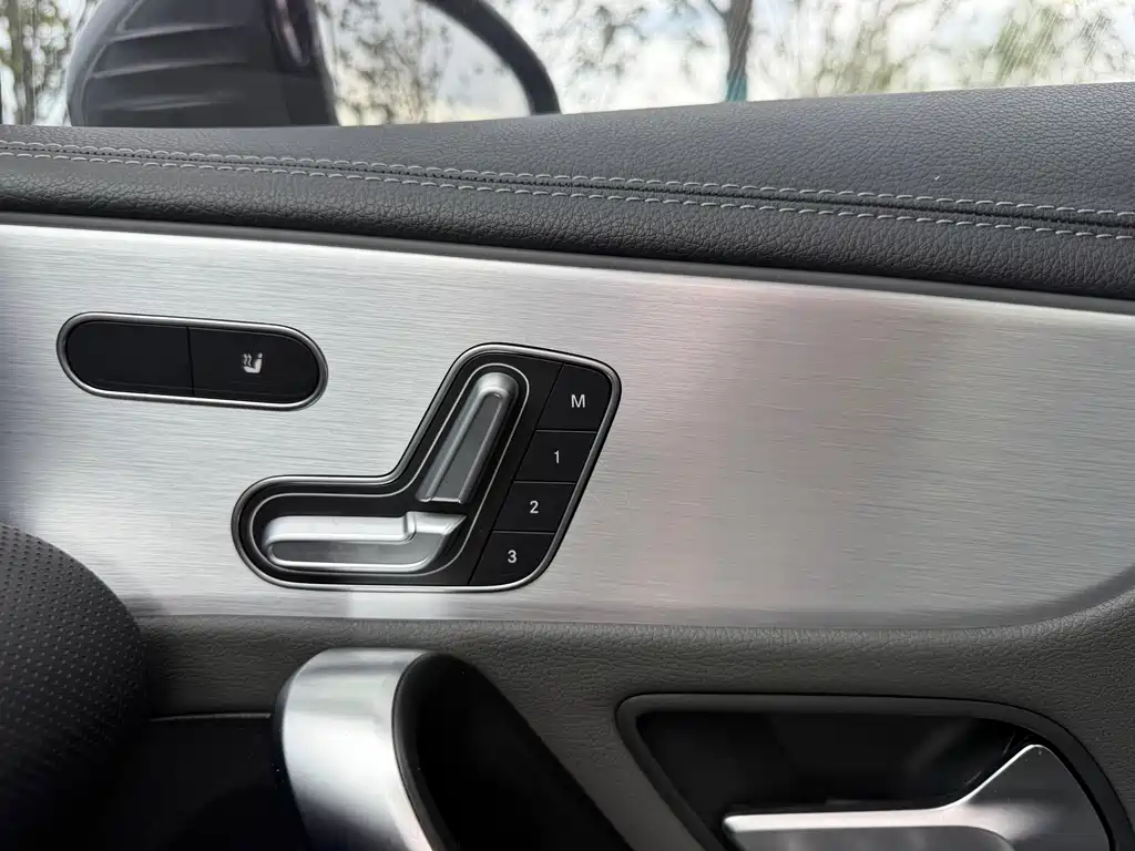 Mercedes-Benz CLA AMG — фото 21
