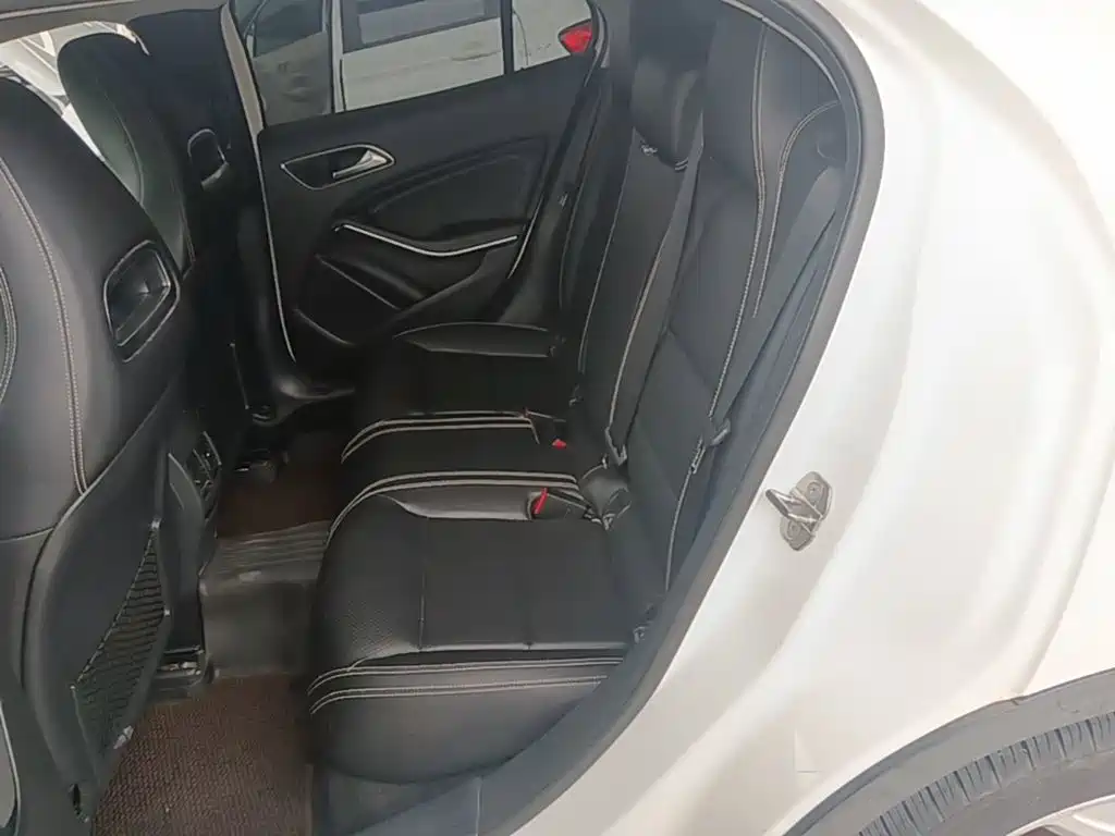 Mercedes-Benz GLA — фото 17