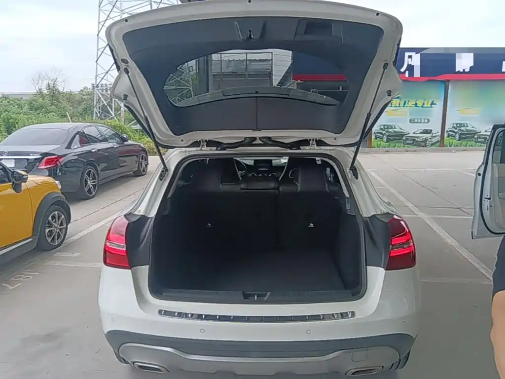 Mercedes-Benz GLA — фото 19