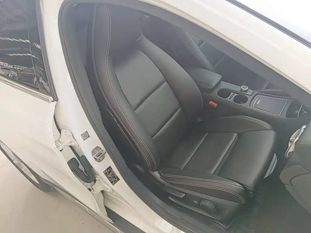 Mercedes-Benz GLA — фото 25