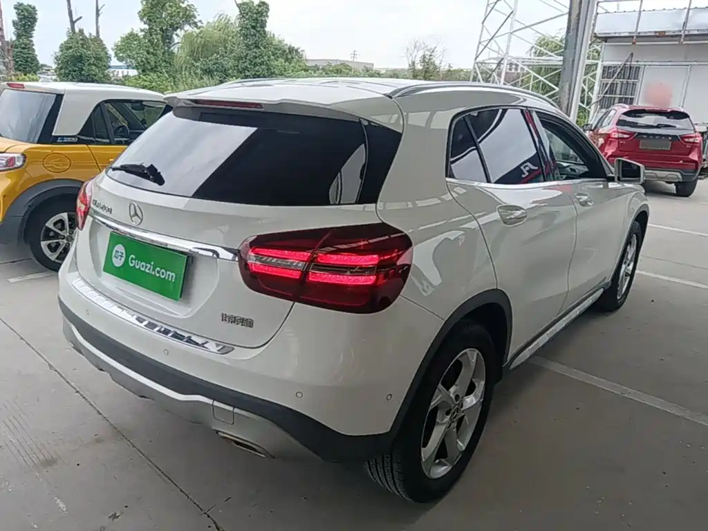 Mercedes-Benz GLA — фото 7