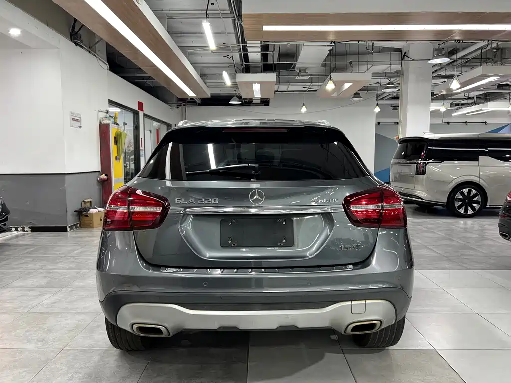 Mercedes-Benz GLA — фото 6