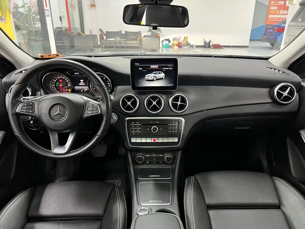 Mercedes-Benz GLA — фото 9