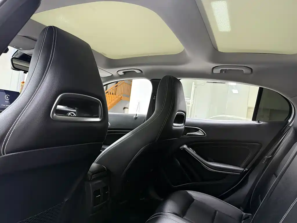 Mercedes-Benz GLA — фото 15
