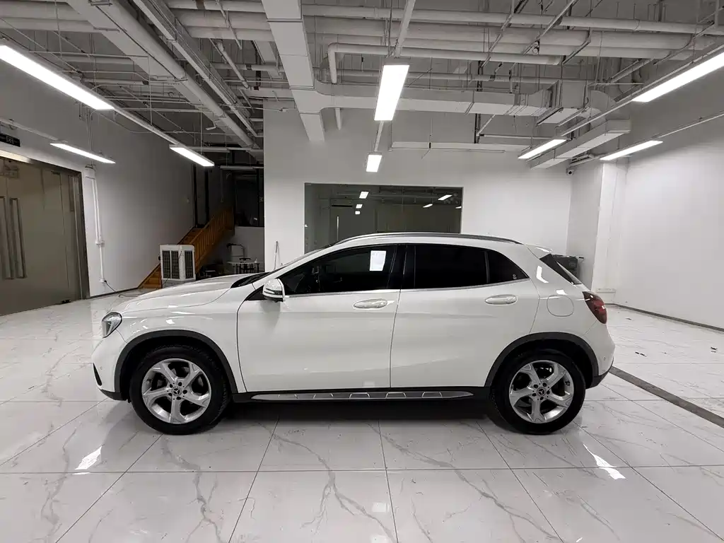 Mercedes-Benz GLA — фото 3