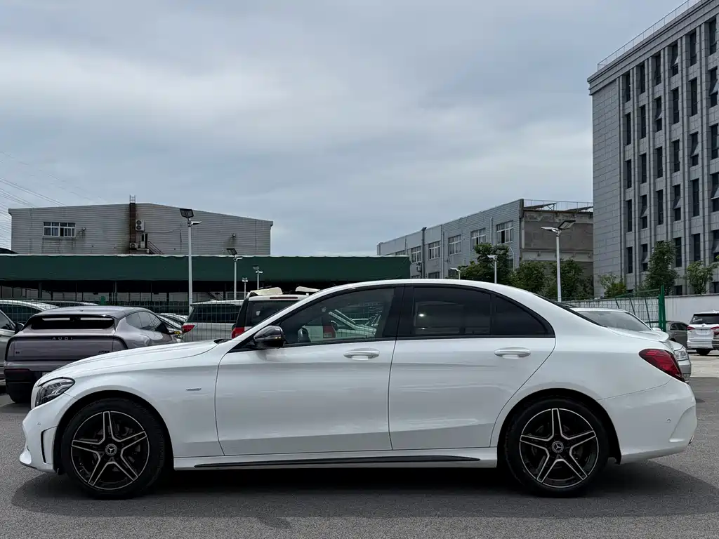 Mercedes-Benz C-Class — фото 15