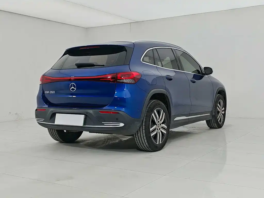 Mercedes-Benz EQA — фото 6