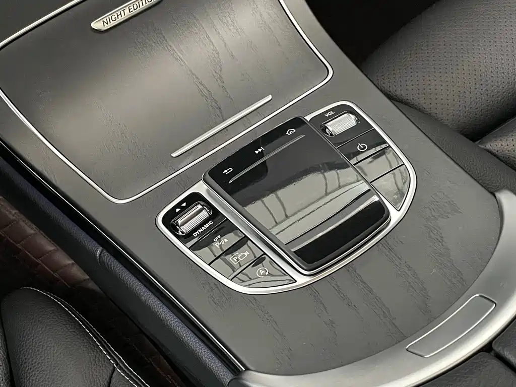 Mercedes-Benz C-Class — фото 19