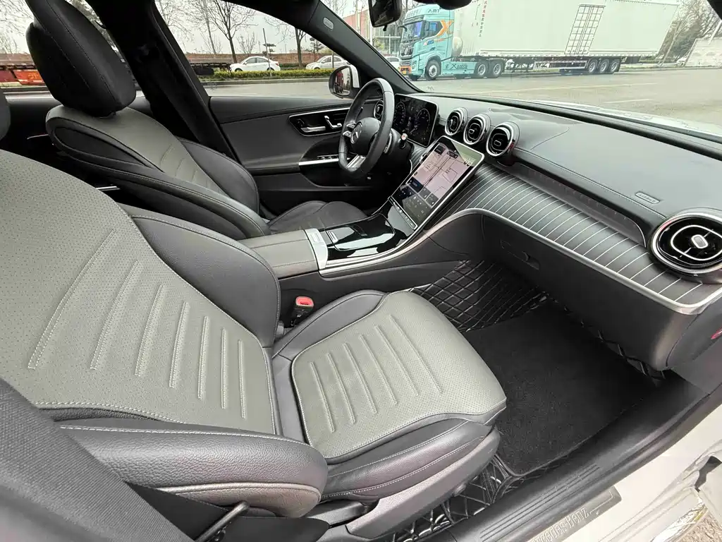 Mercedes-Benz C-Class — фото 14