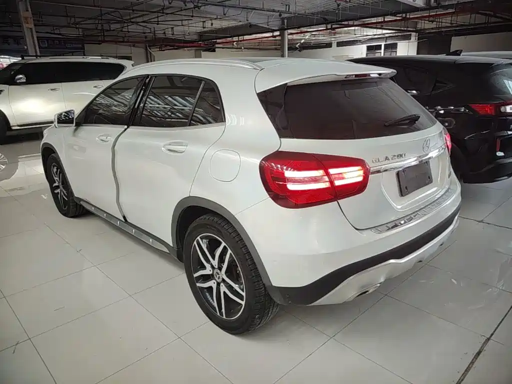 Mercedes-Benz GLA — фото 5