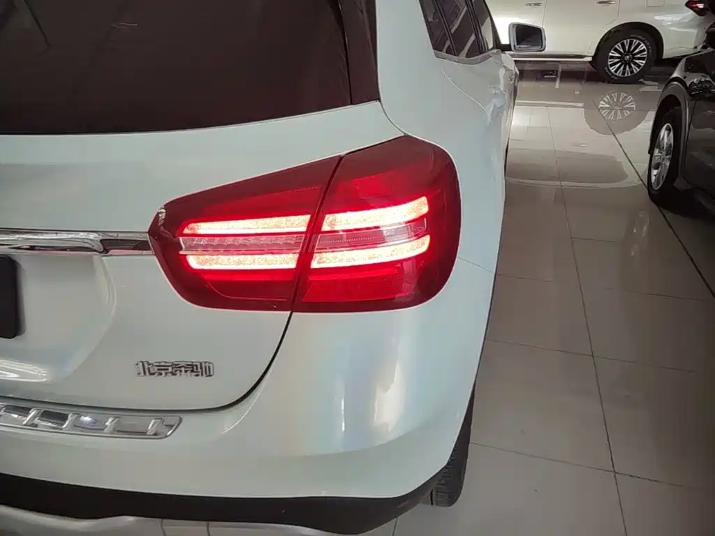 Mercedes-Benz GLA — фото 8