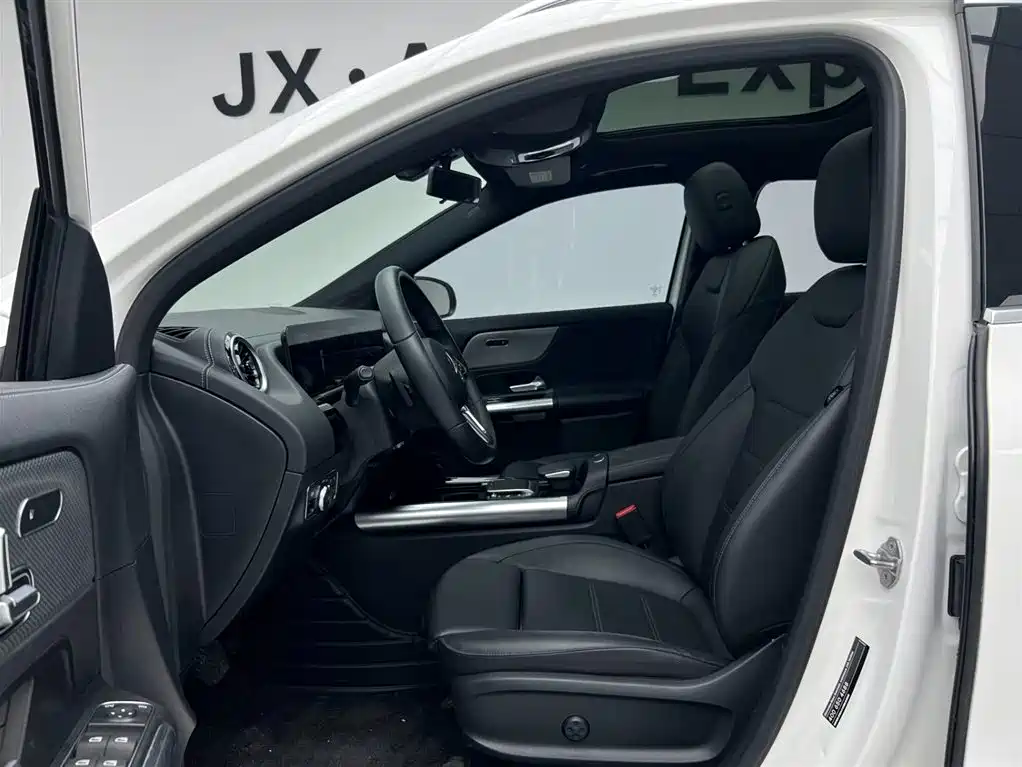 Mercedes-Benz GLA — фото 13