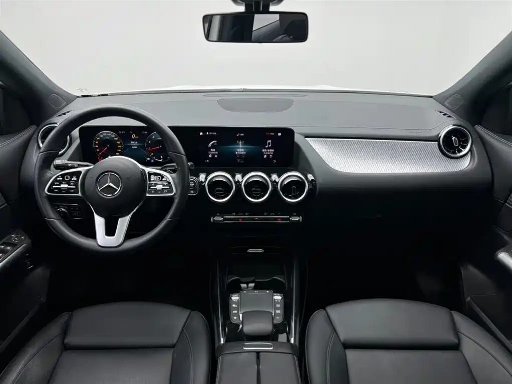 Mercedes-Benz GLA — фото 18