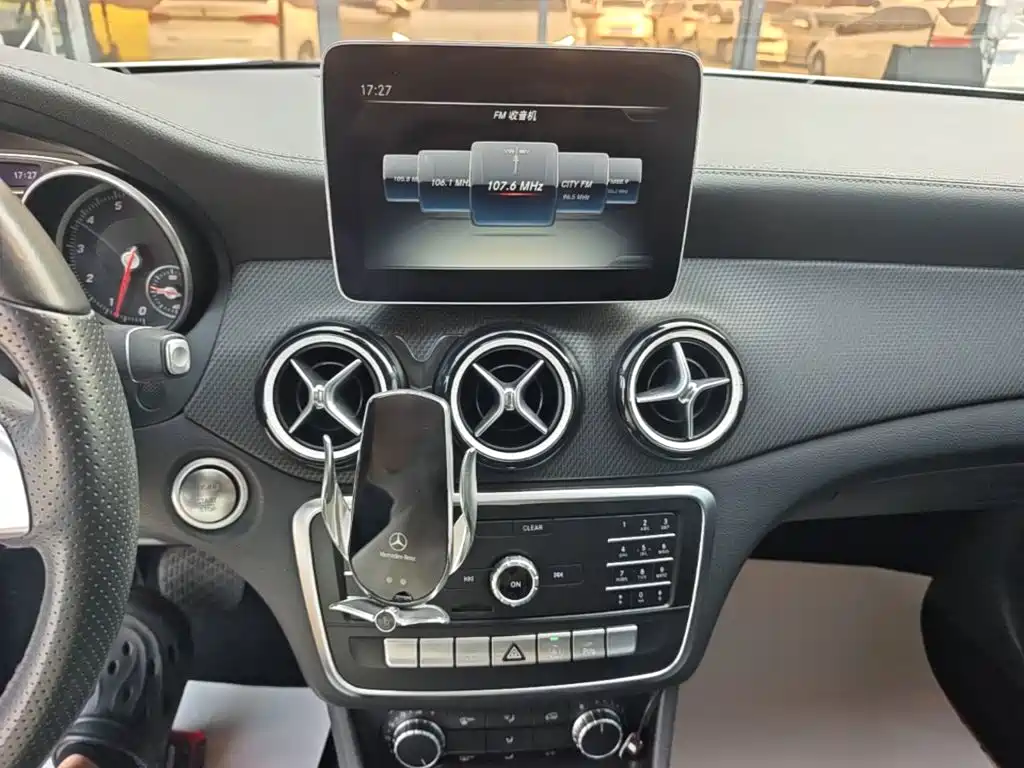 Mercedes-Benz GLA — фото 13