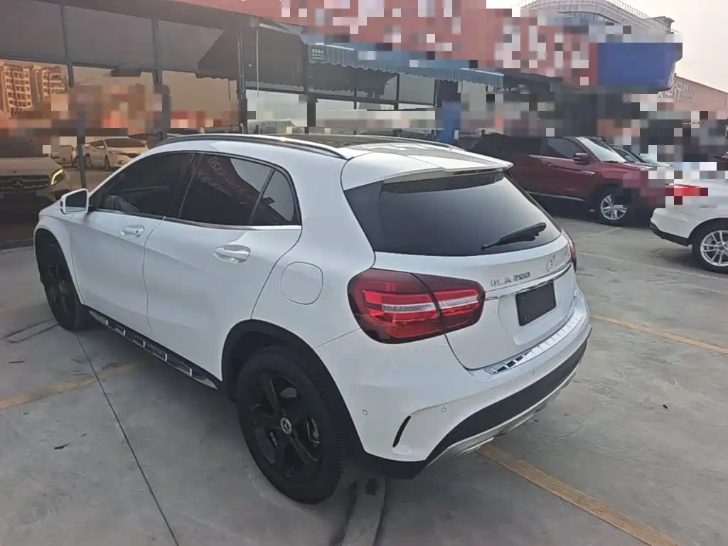 Mercedes-Benz GLA — фото 5