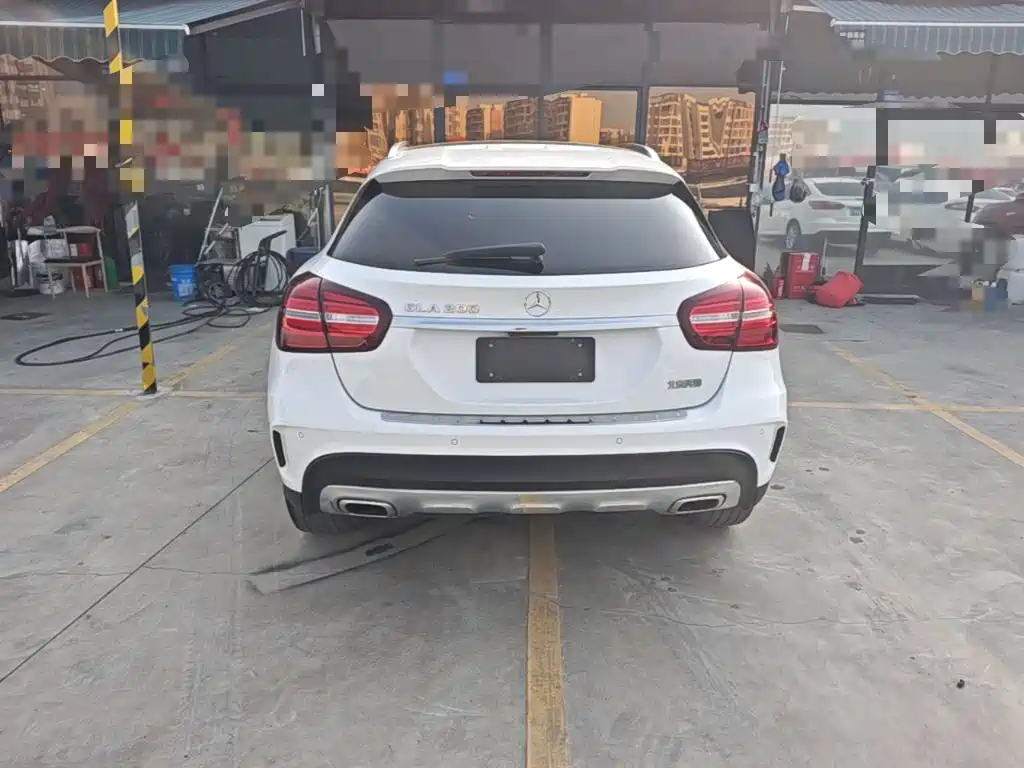 Mercedes-Benz GLA — фото 6