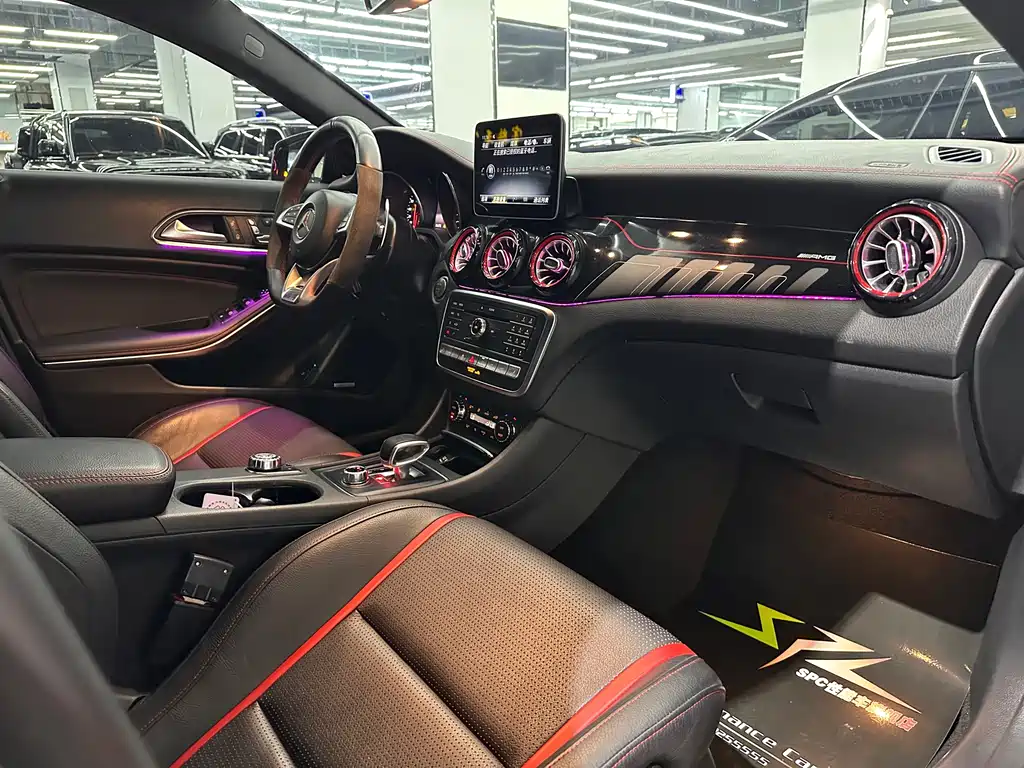 Mercedes-Benz GLA AMG — фото 11