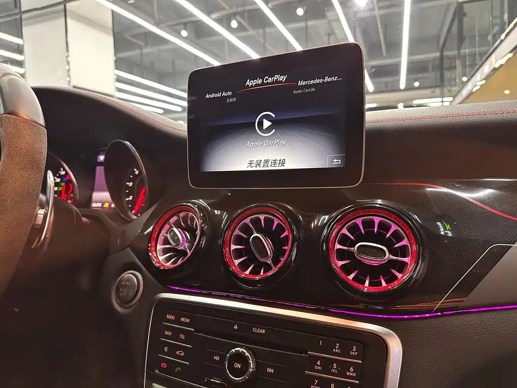 Mercedes-Benz GLA AMG — фото 14