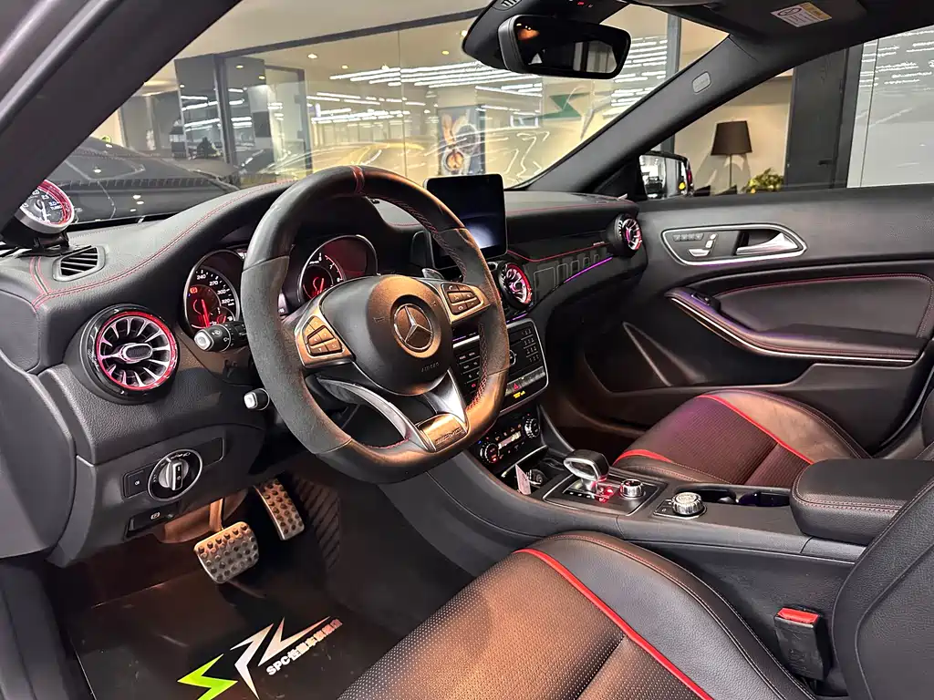 Mercedes-Benz GLA AMG — фото 5