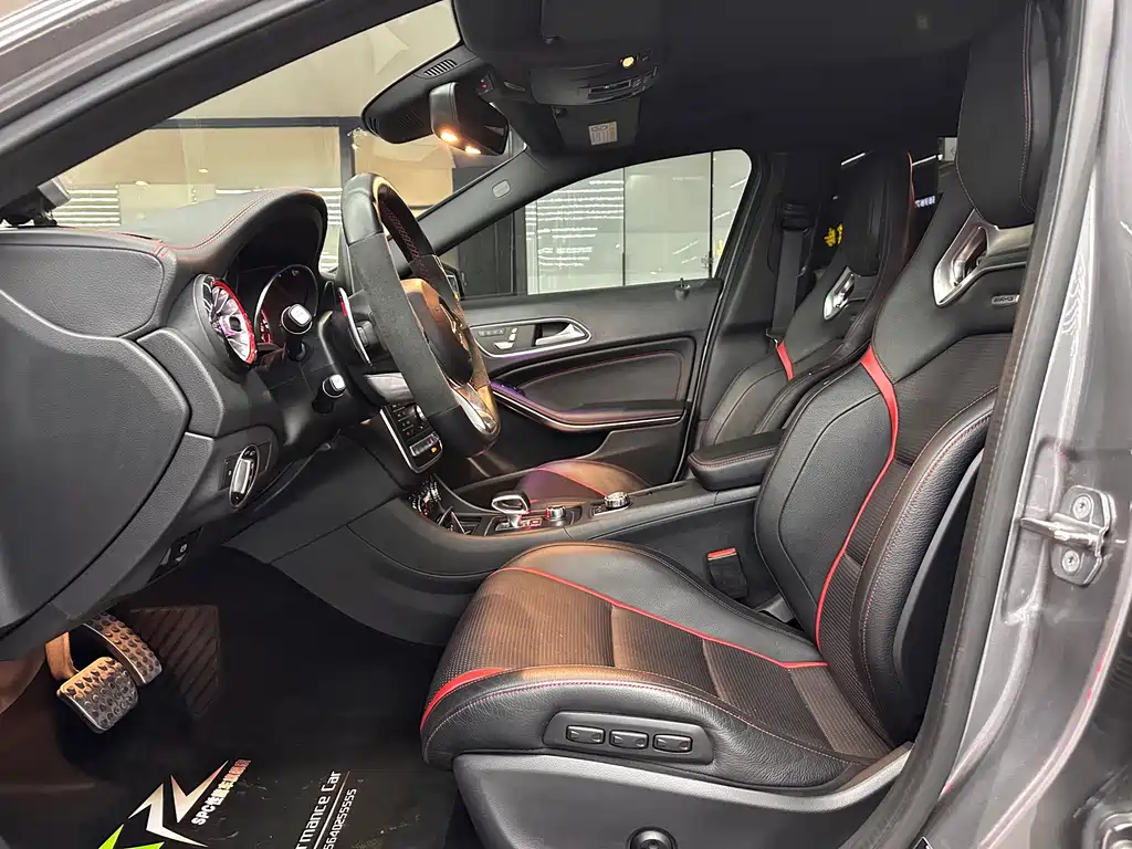 Mercedes-Benz GLA AMG — фото 6