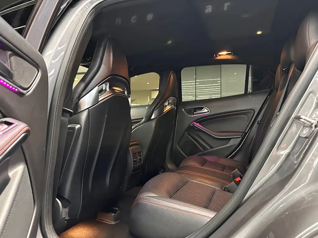 Mercedes-Benz GLA AMG — фото 9