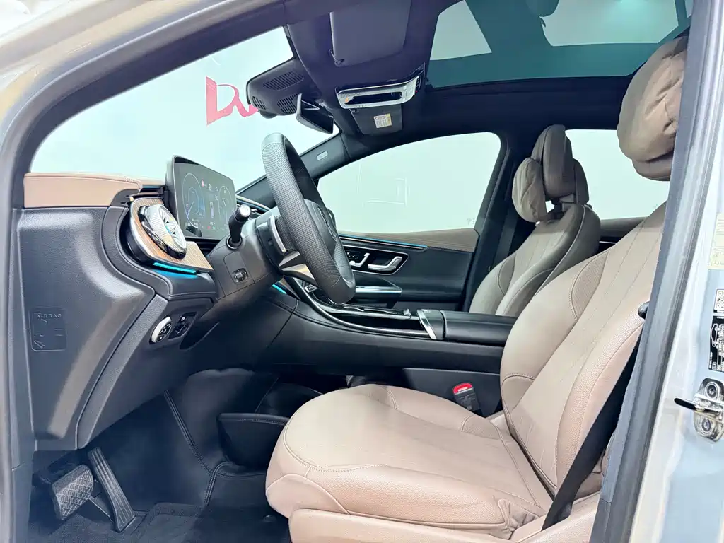 Mercedes-Benz EQE SUV — фото 19