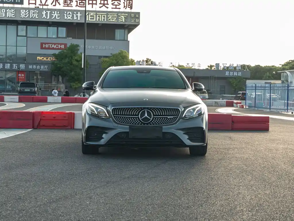 Mercedes-Benz E-Class AMG — фото 7