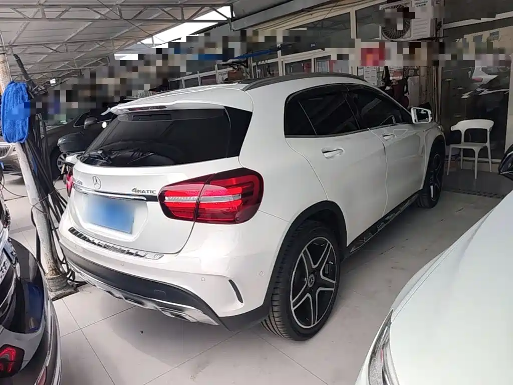 Mercedes-Benz GLA — фото 7