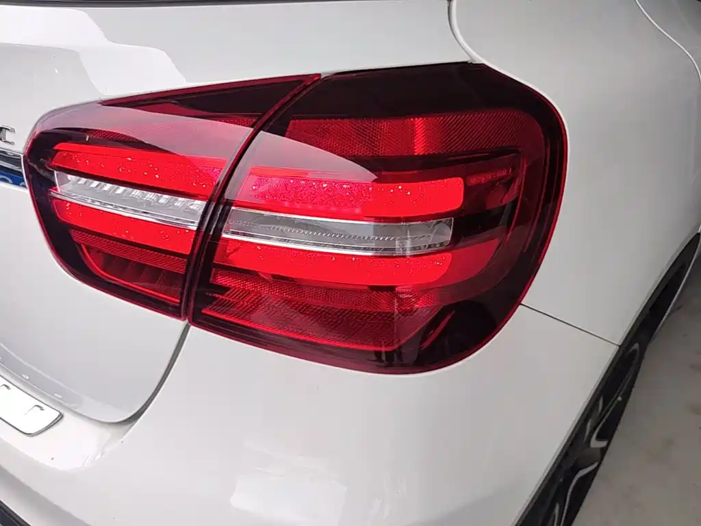 Mercedes-Benz GLA — фото 8