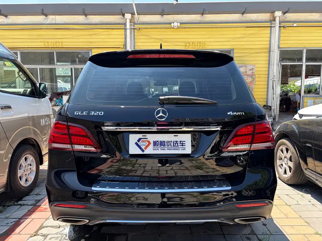 Mercedes-Benz GLE (Import) — фото 4