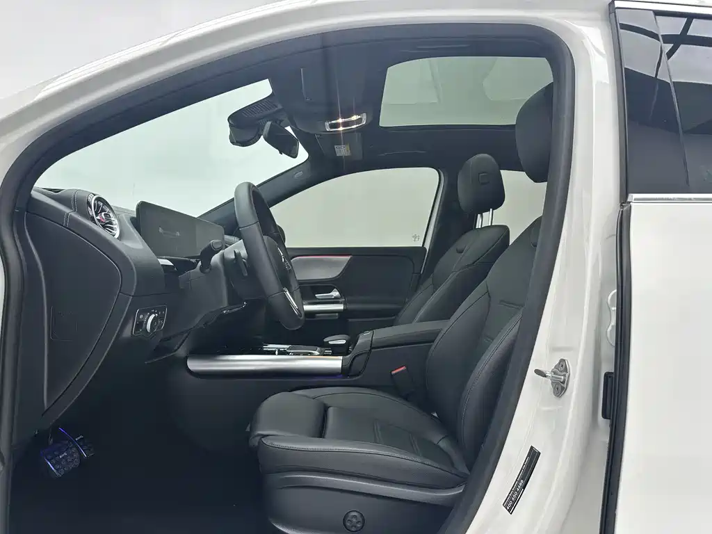 Mercedes-Benz GLA — фото 5