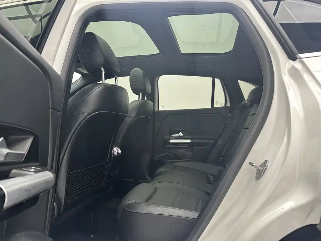 Mercedes-Benz GLA — фото 6