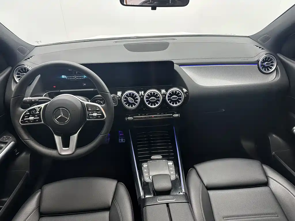 Mercedes-Benz GLA — фото 7