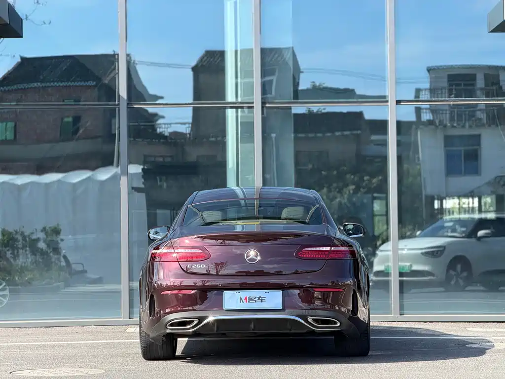 Mercedes-Benz E-Class (Import) — фото 4