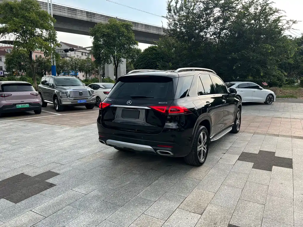 Mercedes-Benz GLE (Import) — фото 13