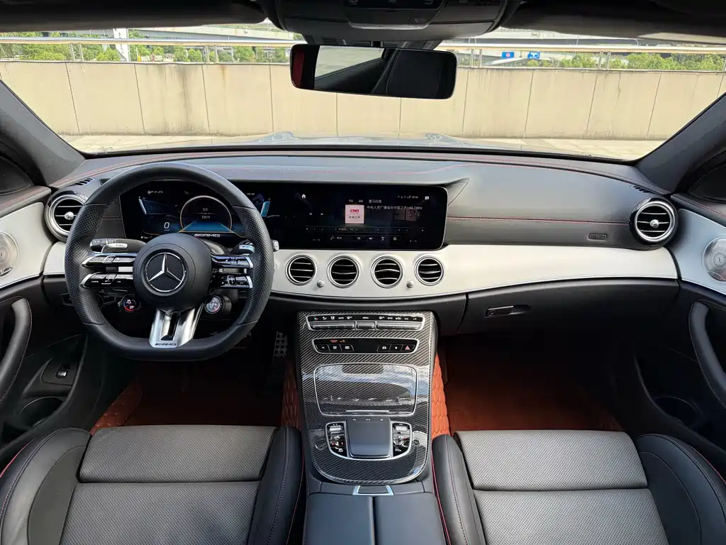 Mercedes-Benz E-Class AMG — фото 13