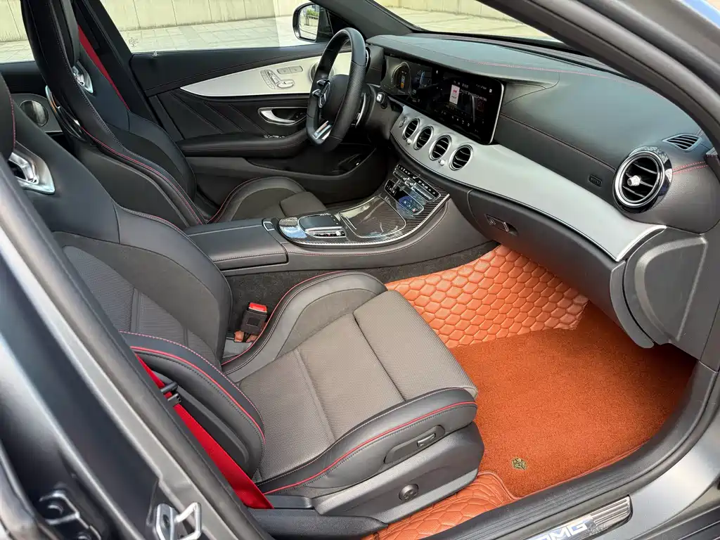 Mercedes-Benz E-Class AMG — фото 14