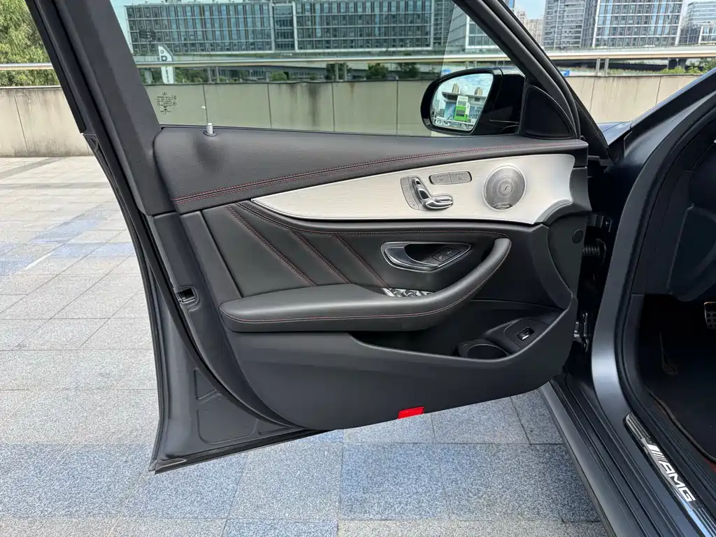Mercedes-Benz E-Class AMG — фото 8