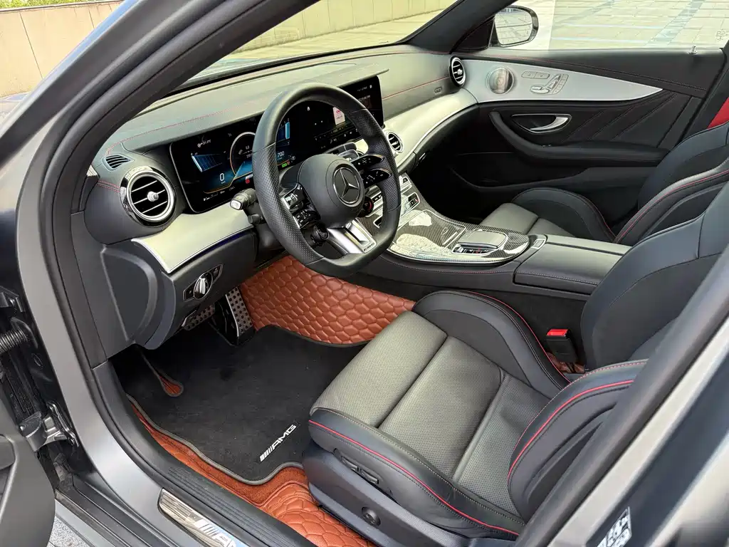 Mercedes-Benz E-Class AMG — фото 10